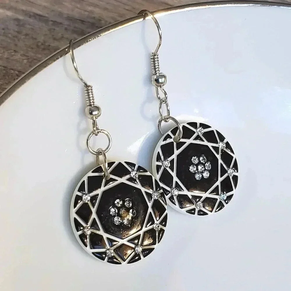 Vintage Y2K White Black Lucite Austrian Abstract Atomic Science Circles Earrings